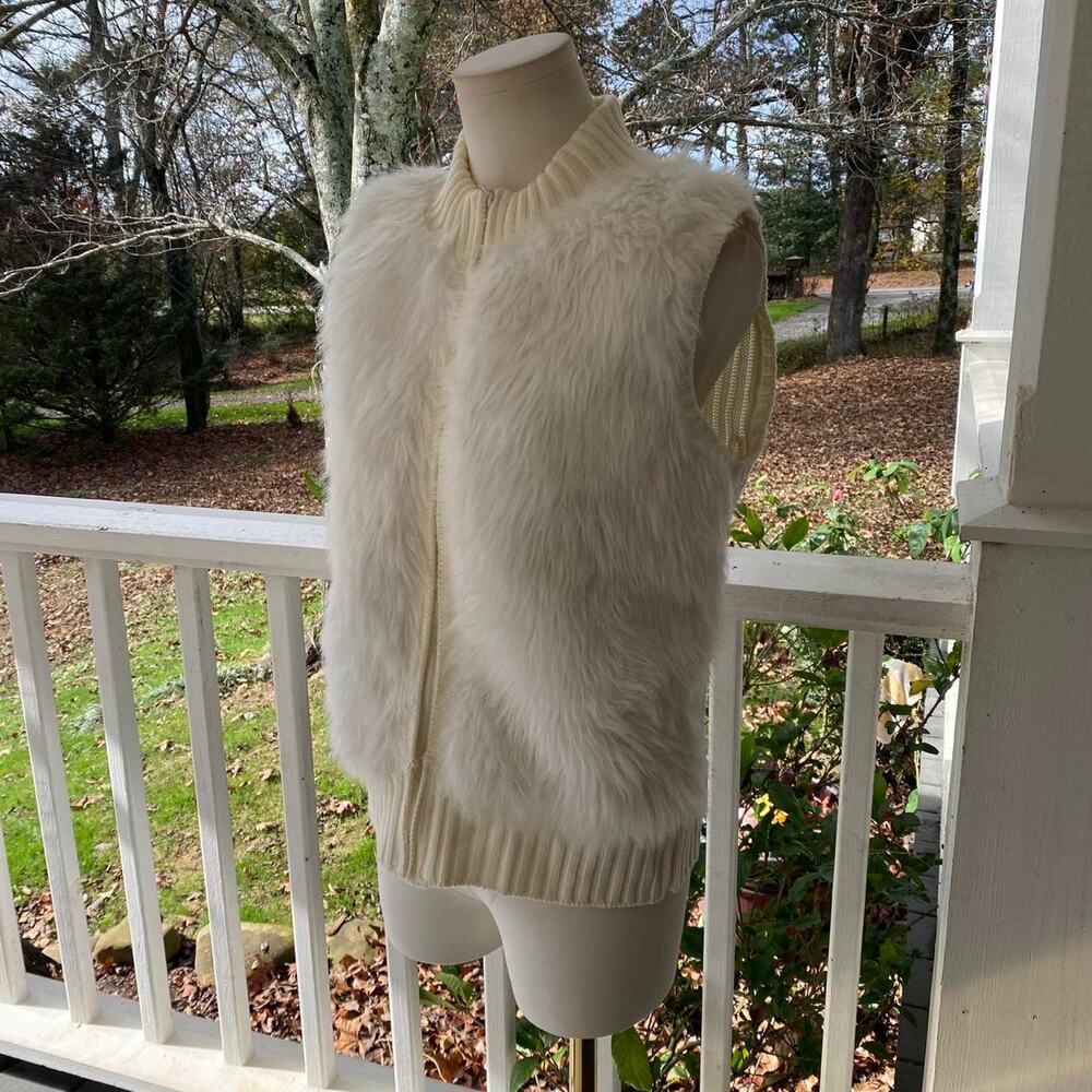 Vintage y2k faux fur vest